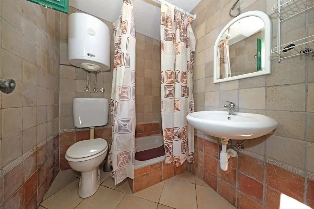 Role - Retro & Affordable - H