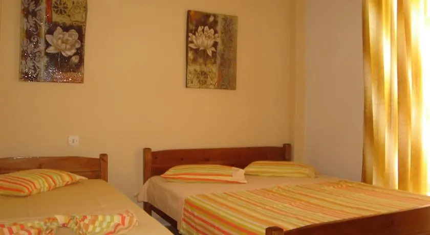Nopi Rooms
