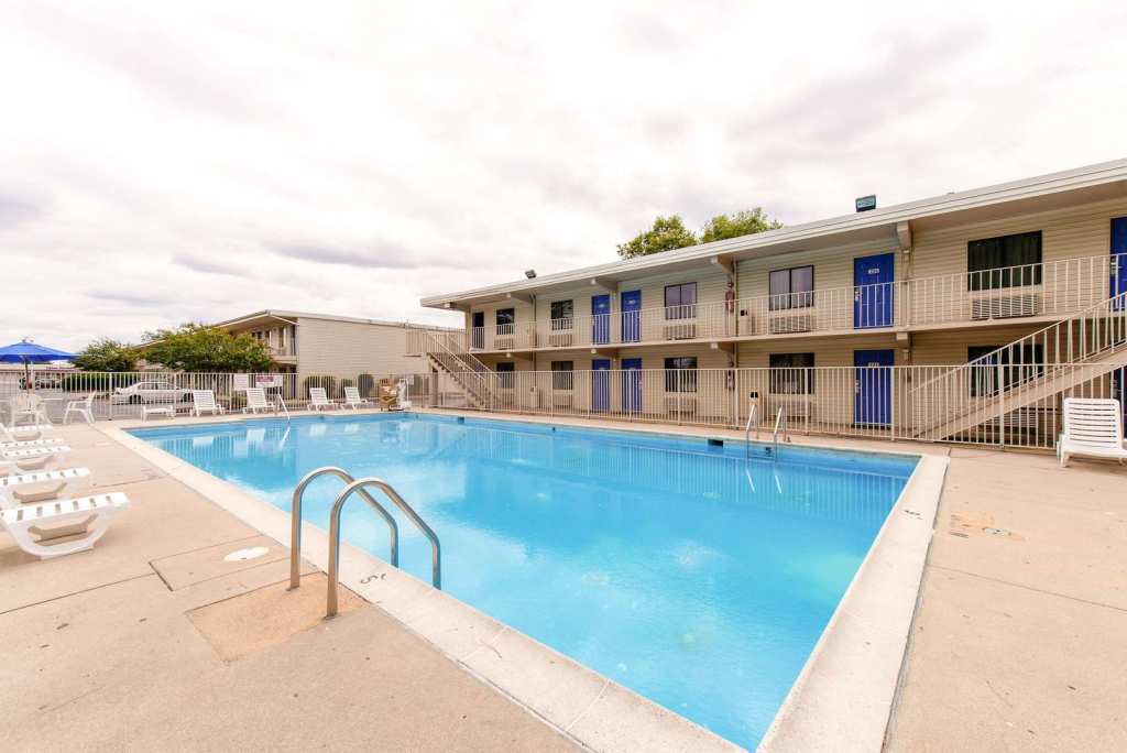 Travelodge by Wyndham Norfolk Airport