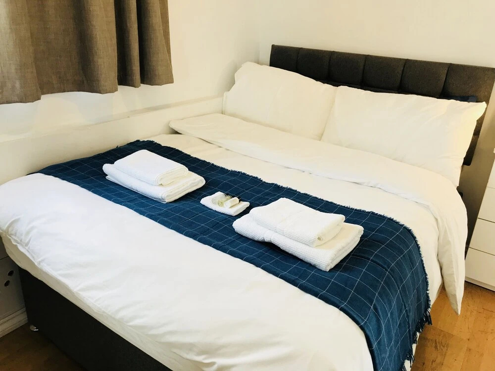 Piccadilly Circus - London Regent Apartments