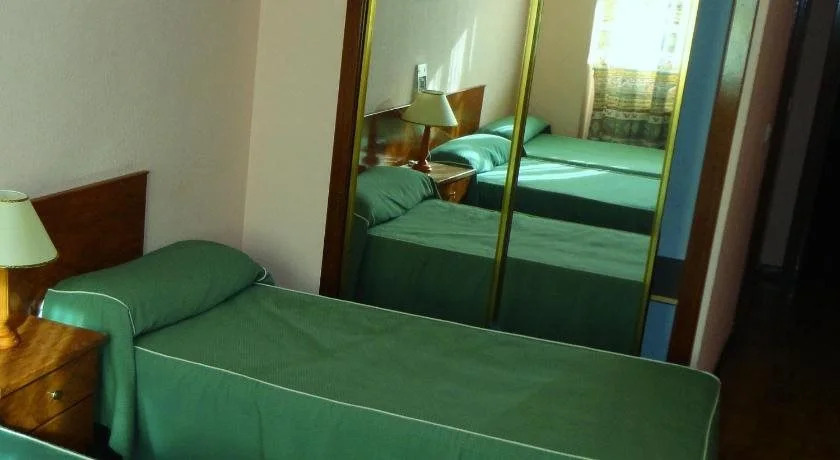 Hotel Can-Vic