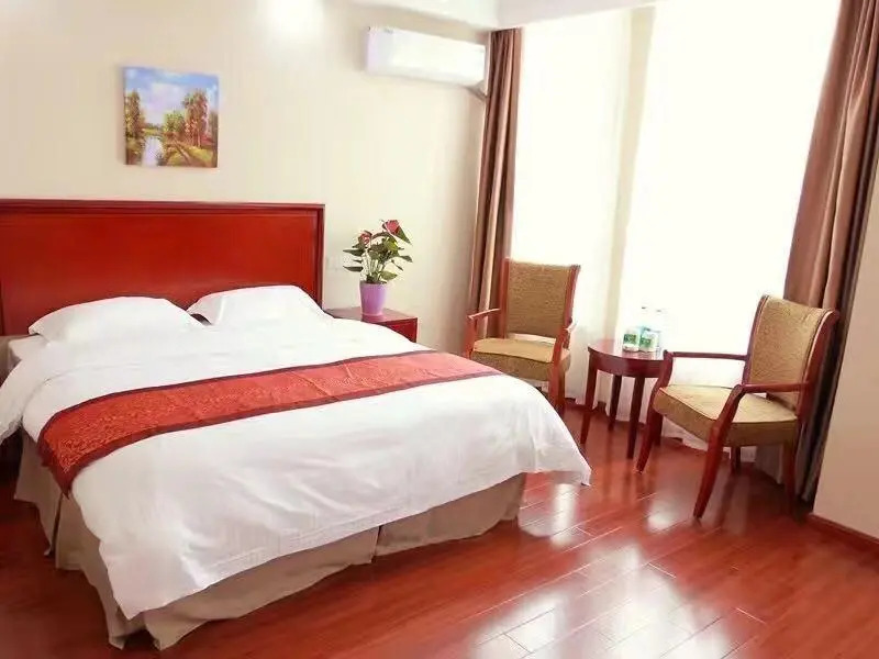 Green Tree Inn Taizhou Xinghua Wanda Plaza