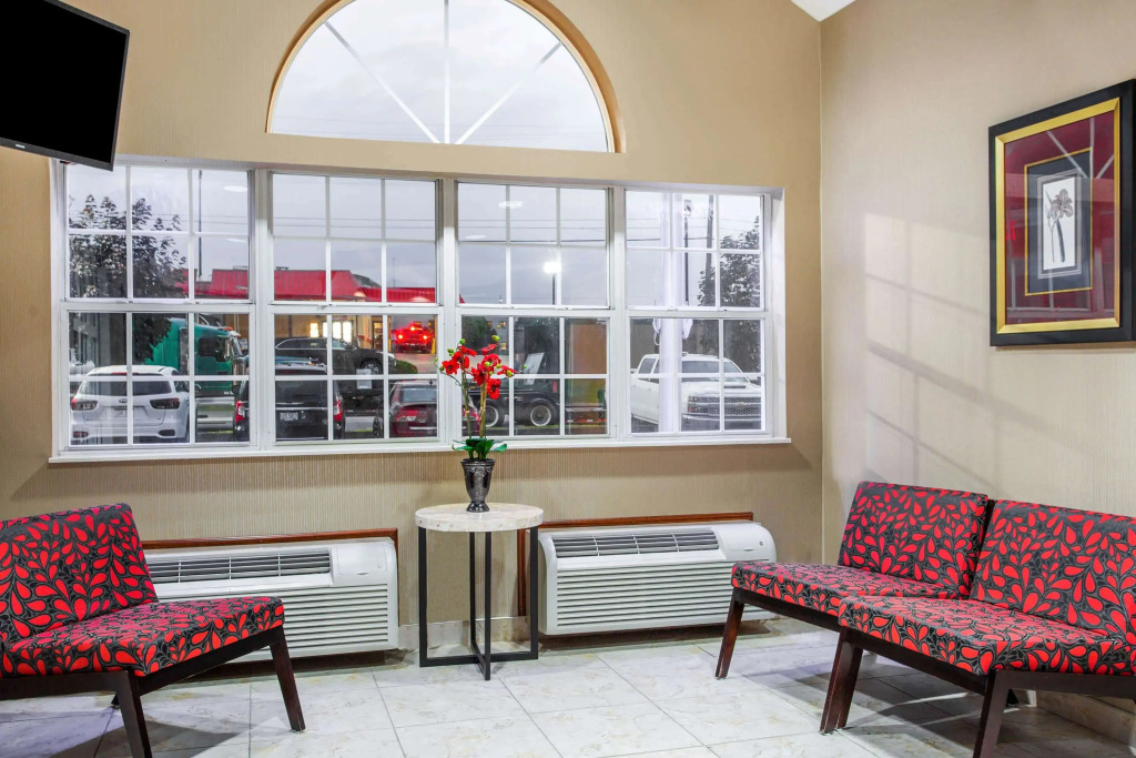 Microtel Inn & Suites by Wyndham Charleston