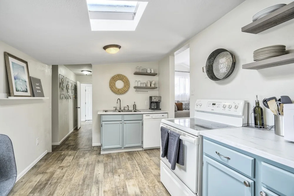 Modern Home w/ Patio Near Garden of the Gods!