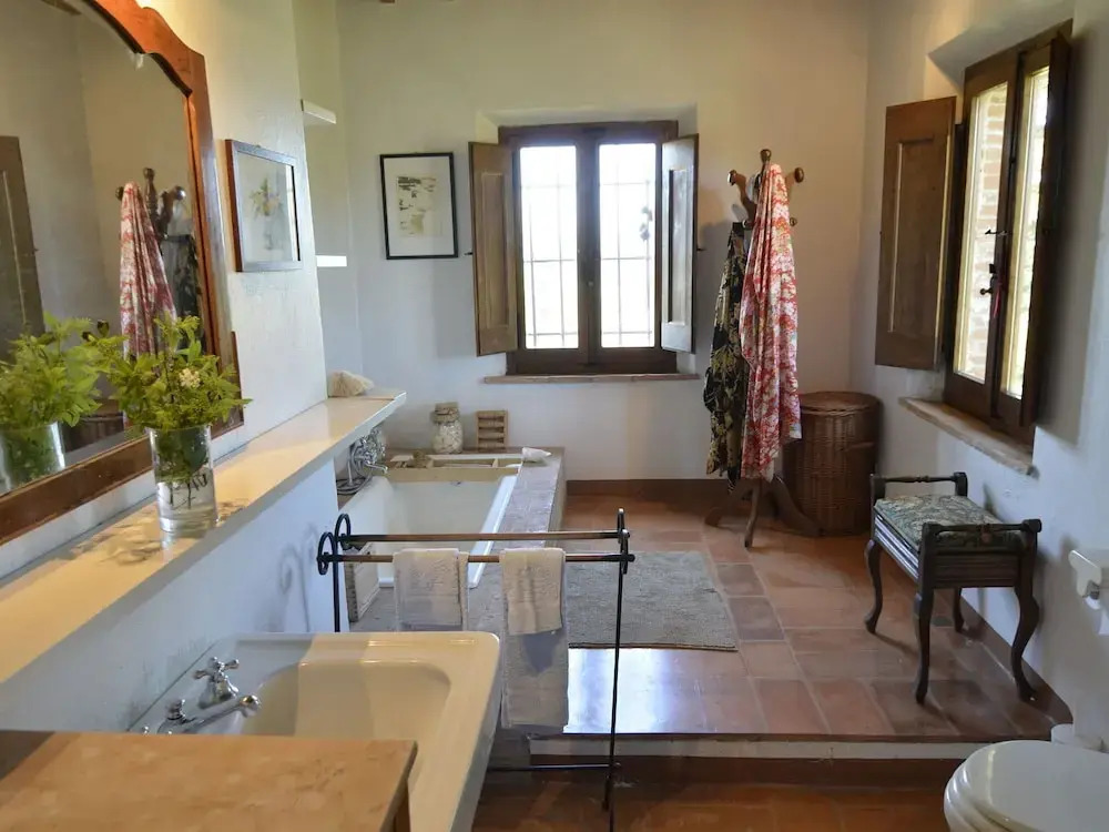 Pleasant Villa In Valiano With Terrace, Garden, Sun-Loungers