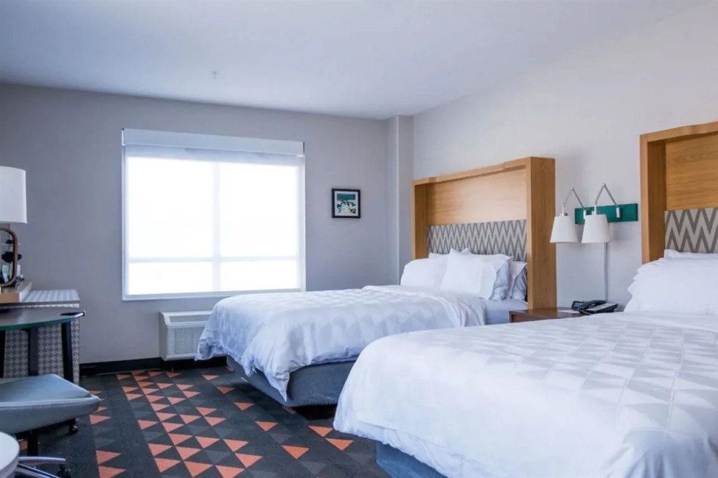 Holiday Inn & Suites Philadelphia W - Drexel Hill by IHG