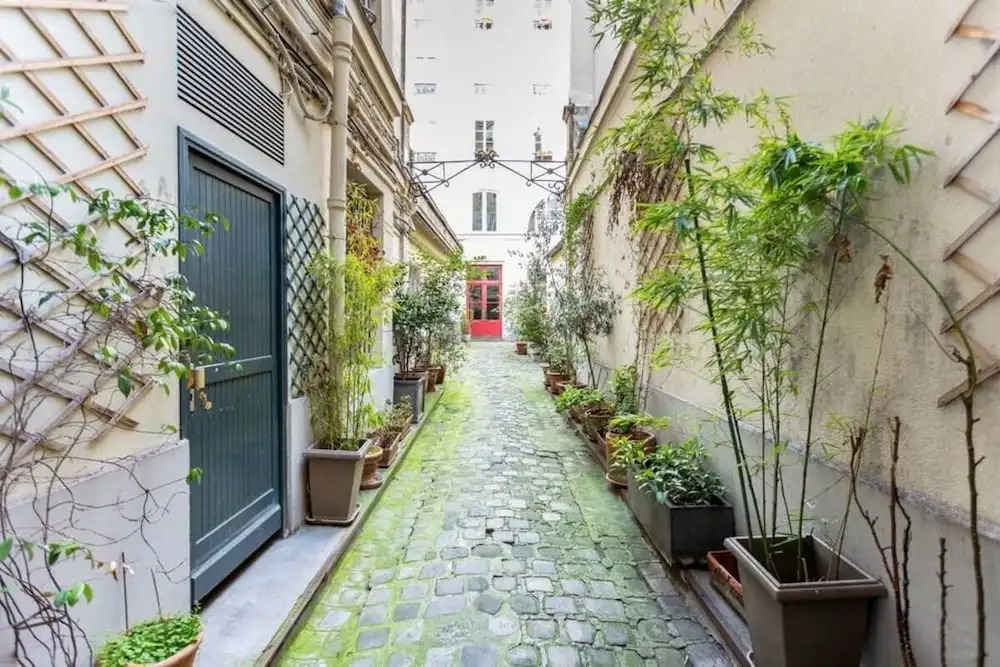 Amazing & brand new Parisian flat for 6p