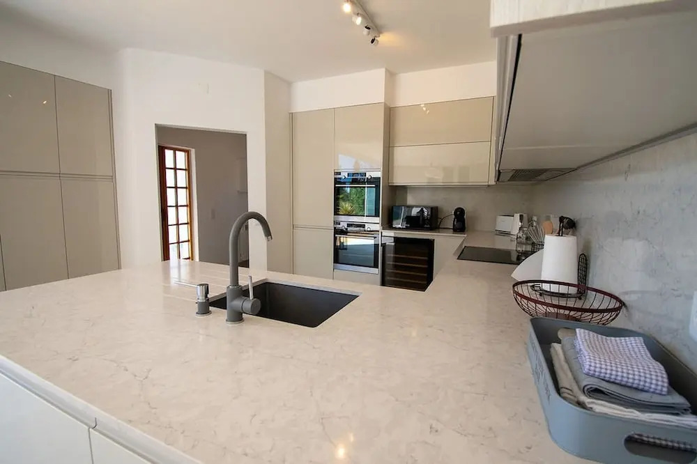 Pomba Beautifully Renovated With Heated Pool