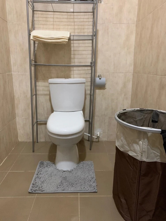 Entire Cozy 2-bedroom House Plus Free Car Use