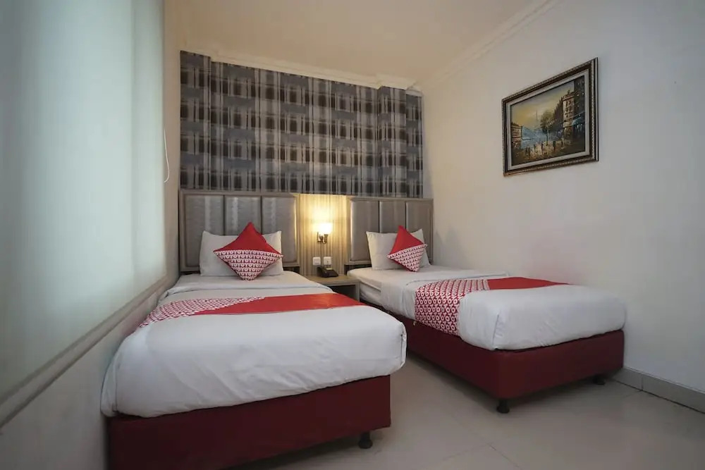 Feodora Airport Hotel
