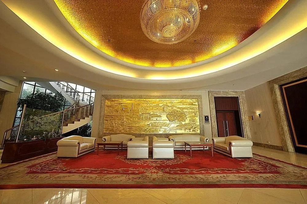 Chunlan Business Hotel