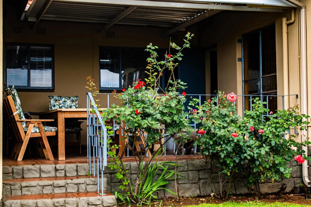 Orange Love Paradise Guest House