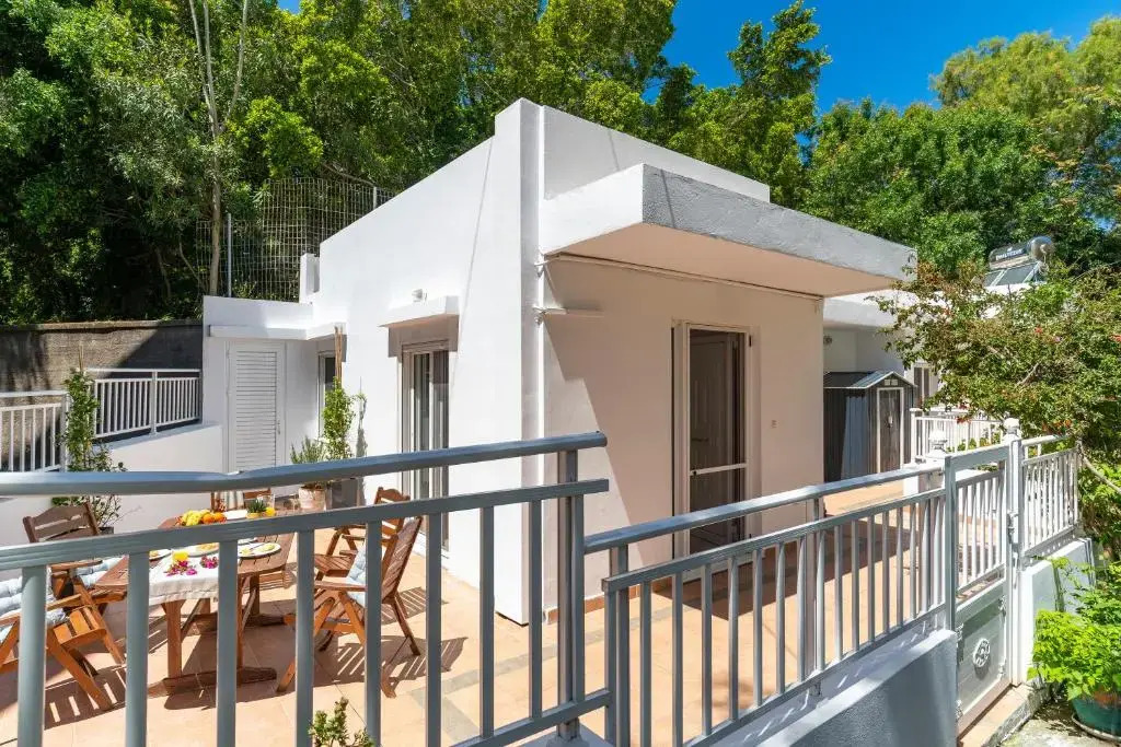 HAVEN VILLA Central very Quiet Near Elli Beach and Old Town