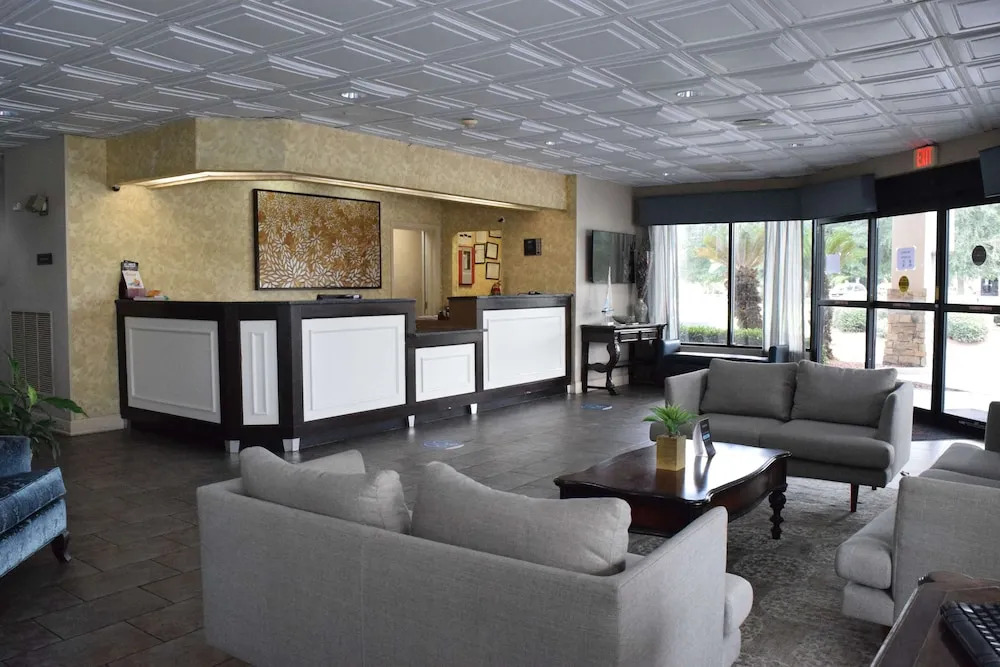 Ramada Savannah