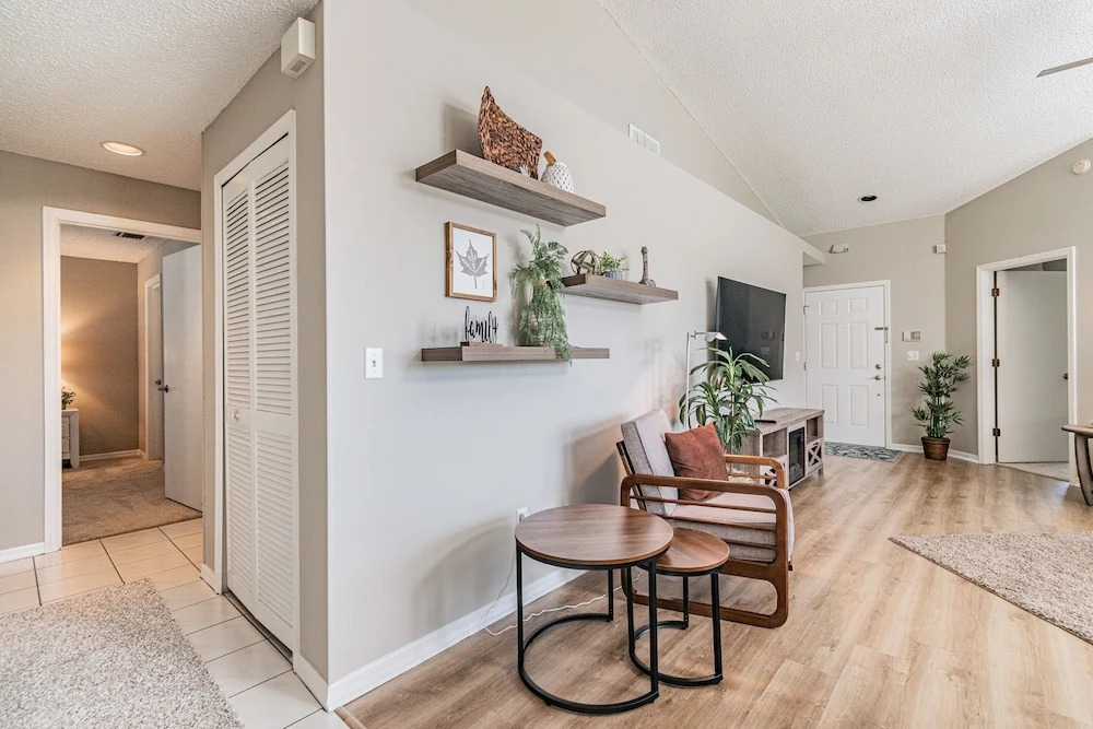 Near Theme Parks! In-Ground 3 BR Pool Home, Sleeps 7, Total Privacy!