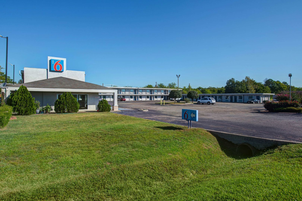 Motel 6-Sulphur Springs, TX