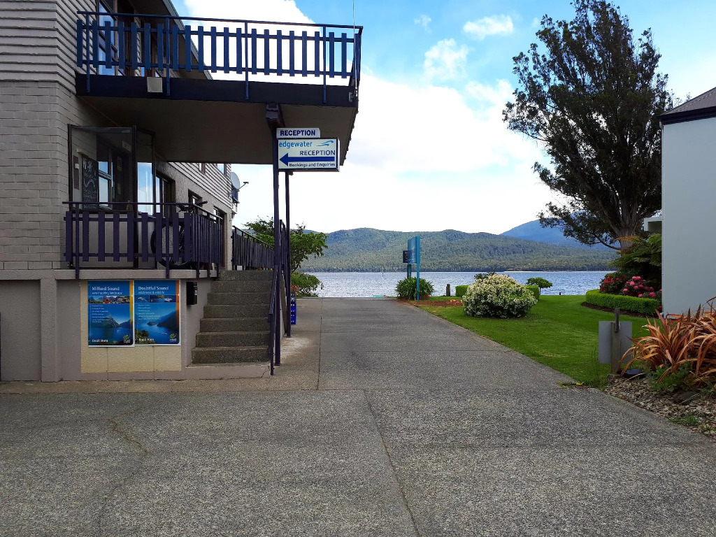 Edgewater Motel