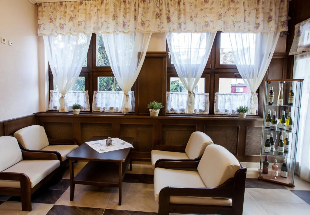 Hotel Bacchus