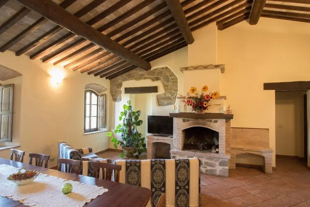 Cottage in Tuscany With Private Pool & Wine