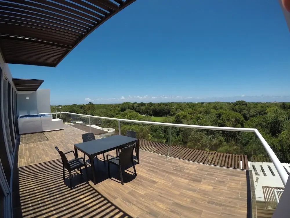 Terrazas Luxury Condos by Kiin