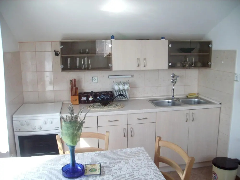 Apartment With one Bedroom in Prvić Luka, With Wonderful sea View, Furnished Terrace and Wifi - 1 m From the Beach