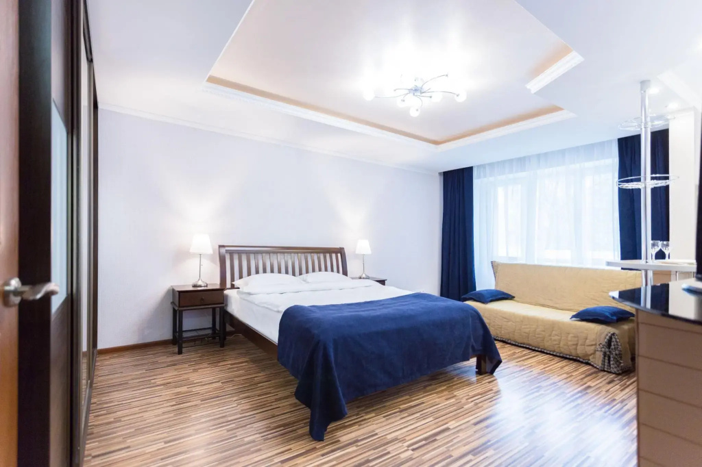 Roomer (Румер) на бульваре Мулявина 3
