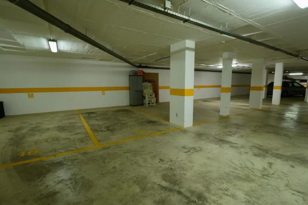 Olhos De Água 1BR with Pool, AC and Free Parking