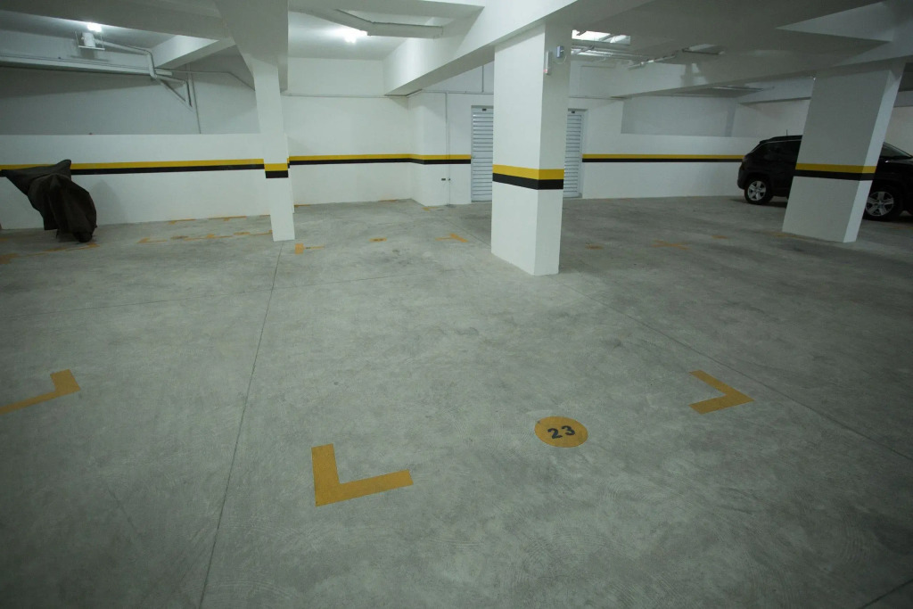 Apto no centro com piscina RRI103