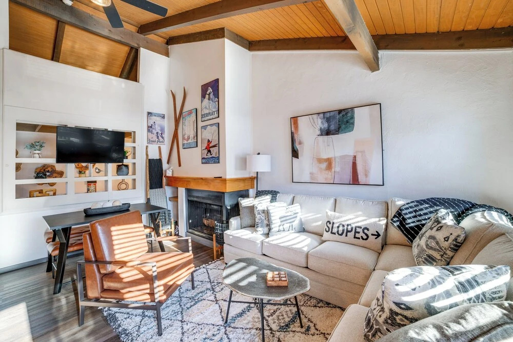 Chic Greek Peak Ski Resort Townhome w/ Balconies!