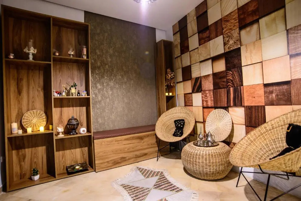 Suites Hôtel Les Charmilles & Spa