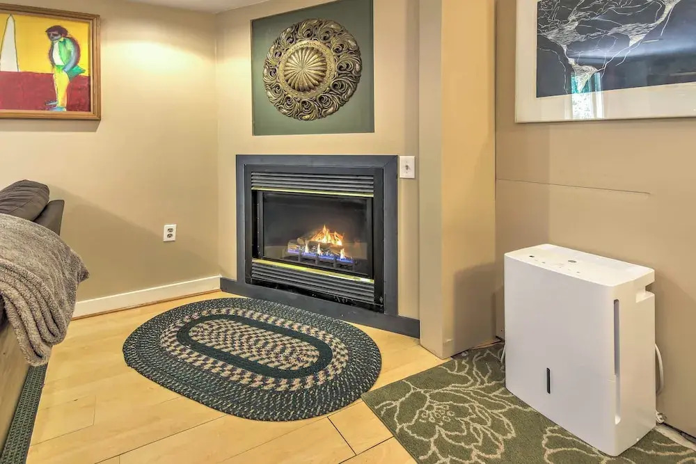 Harpers Ferry Apartment w/ Private Pool & Hot Tub!
