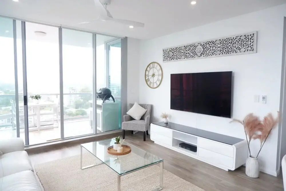 Beautiful 1 Bedroom Gold Coast Retreat With Free Parking