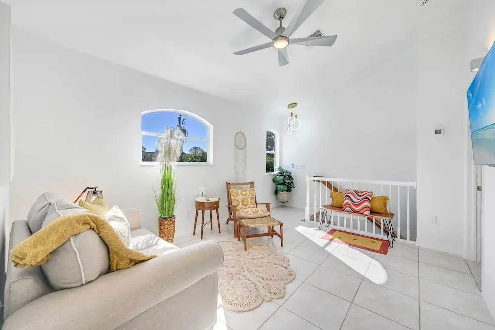 Modern Naples Oasis w/ Saltwater Pool & Jacuzzi!