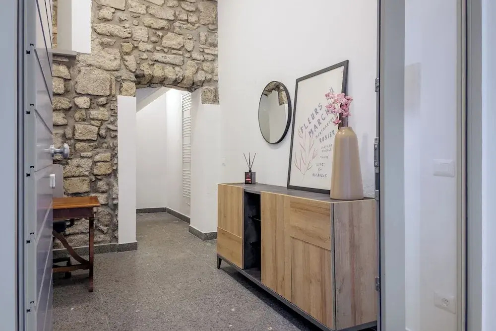 Basco Guest House