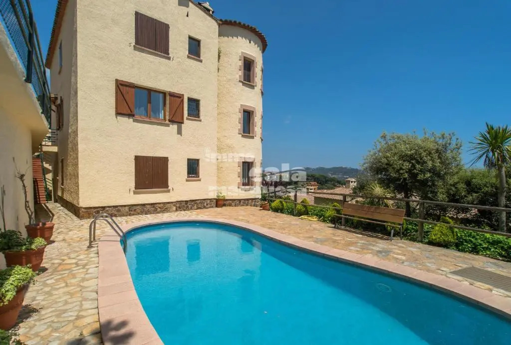 R-7 Calella DE Palafrugell 2 PAX