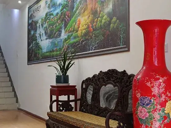 Yifeng Materials Hotel
