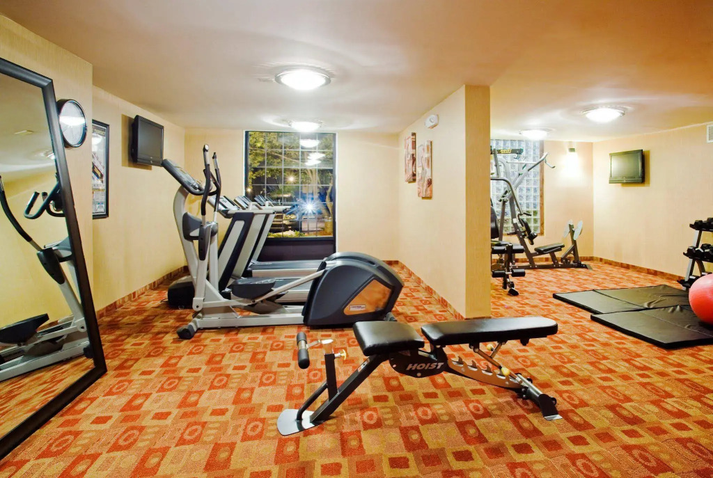 Holiday Inn Express Winston-Salem Medical Ctr Area