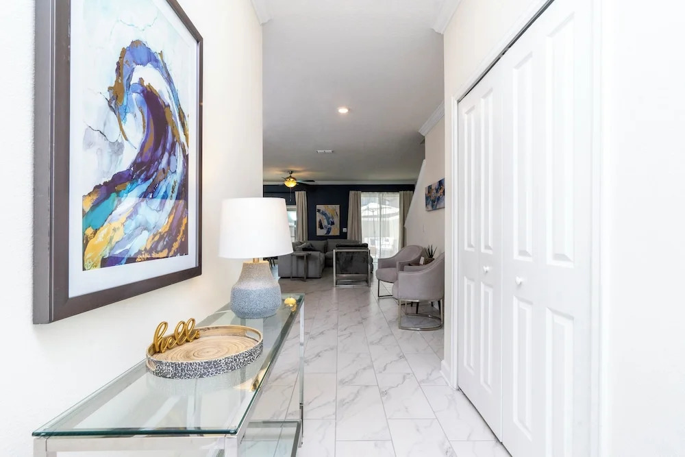 Luxurious Family-friendly 5 Bd 12 Guests w Screened Pool Close to Disney