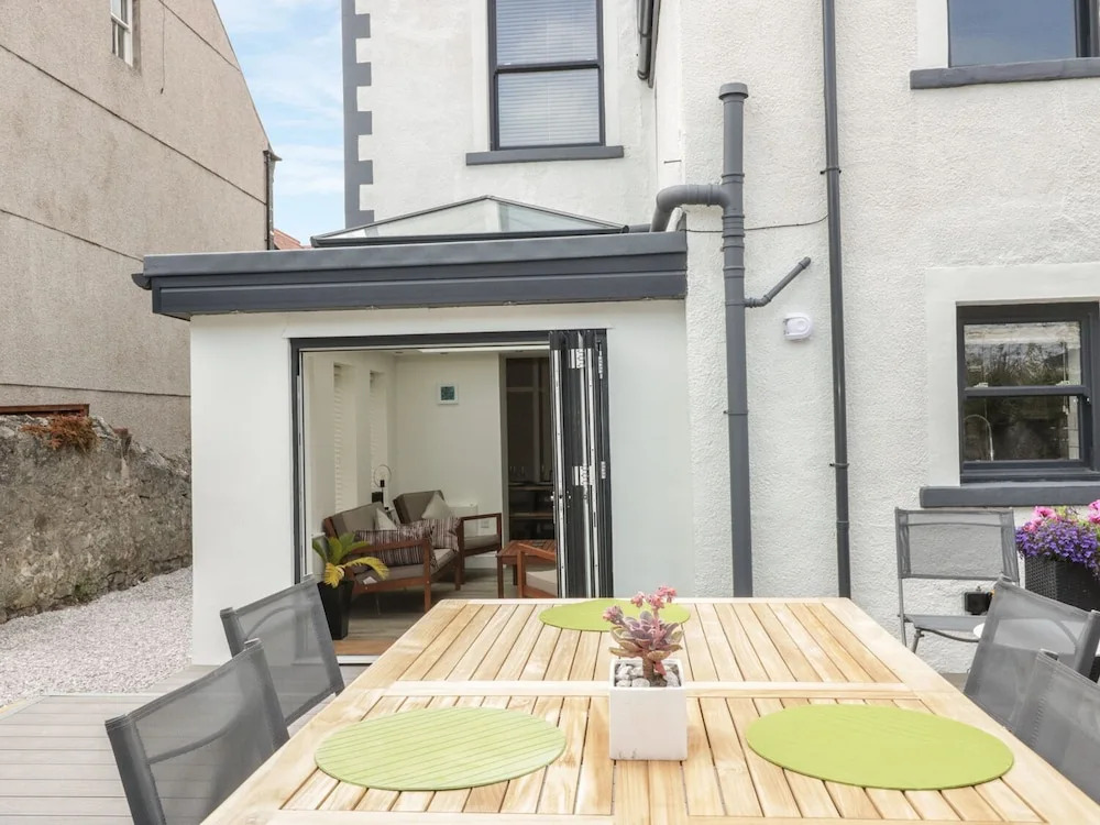 Charnwood Villa