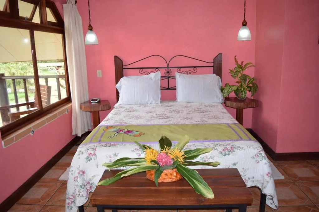 Guayabo Lodge