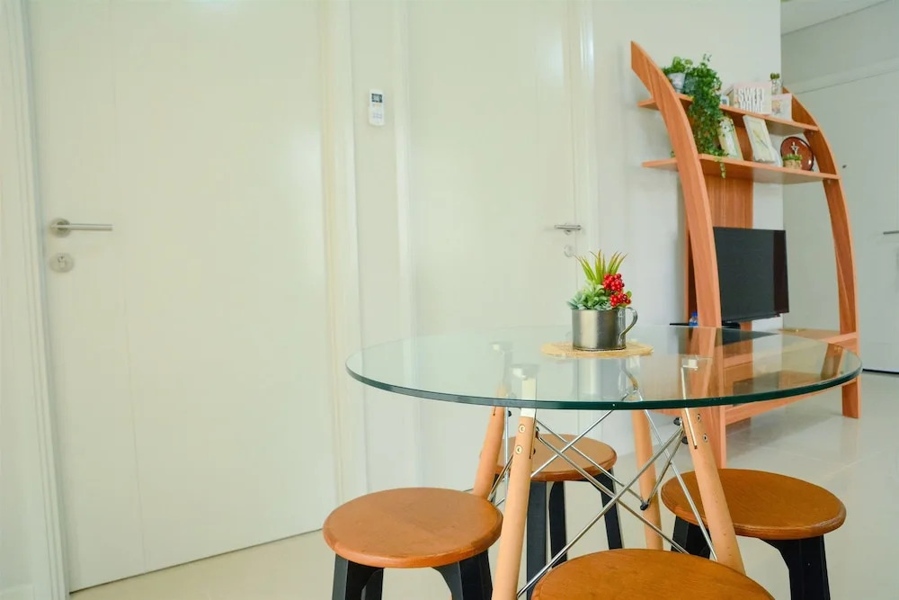 Cozy & Stylish Apartment W/ Great View At Madison Park