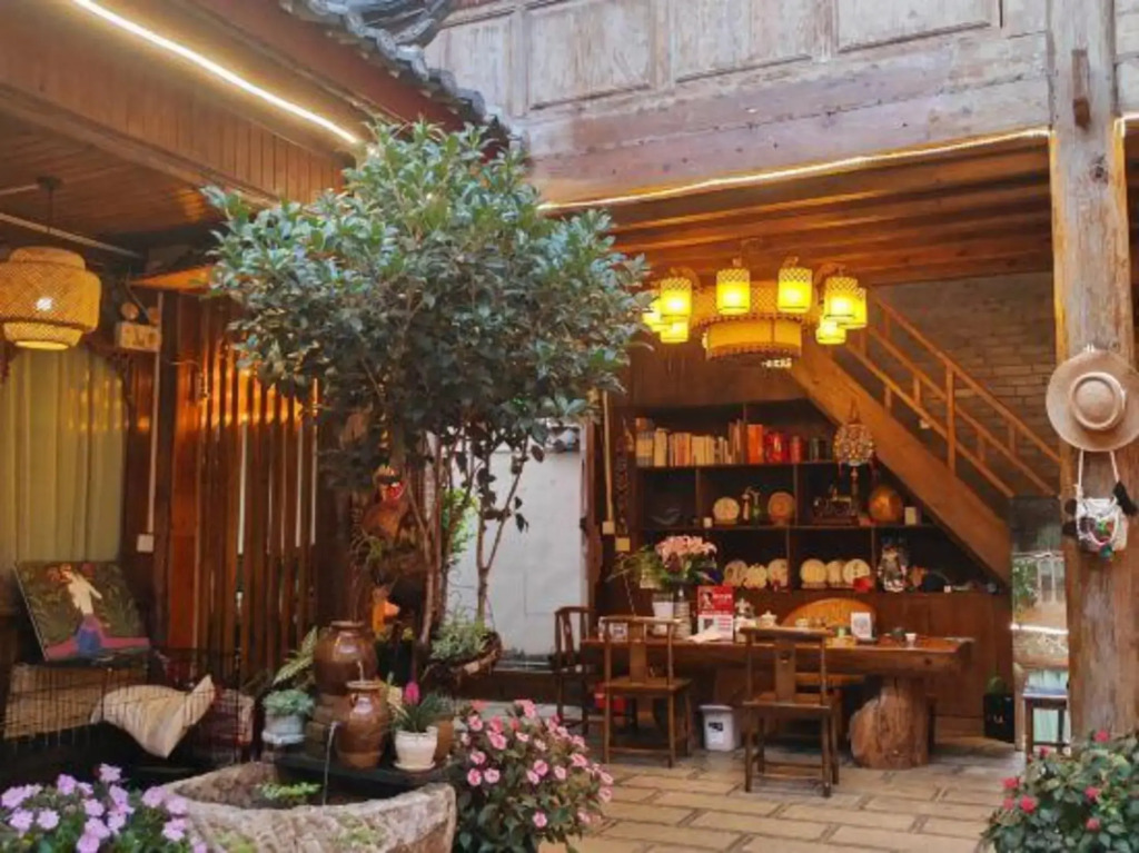 Guyuexuan Garden Inn (Dayan Ancient Town Mufu)