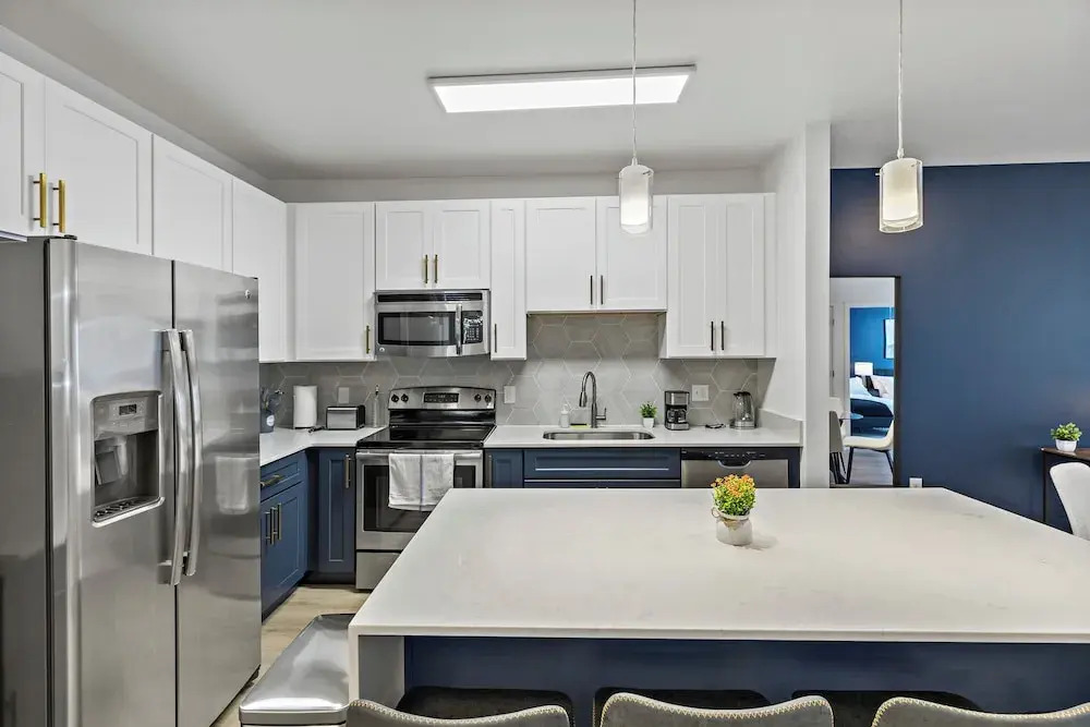 ROVE LIVING/KB - Midtown205