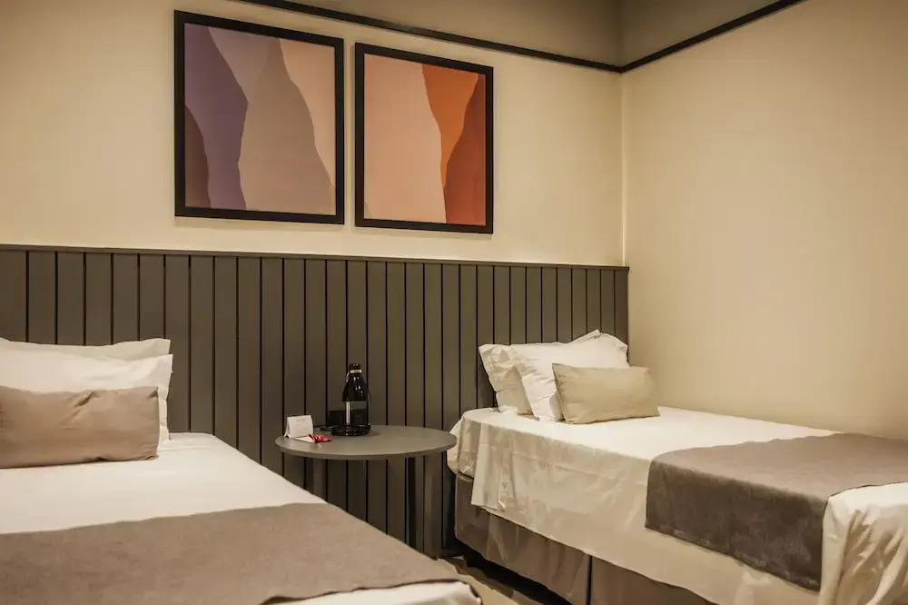 Avenida Hotel