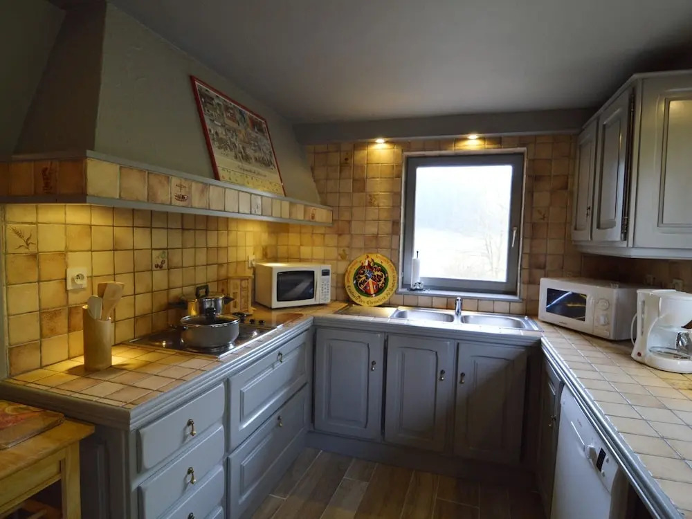 Quaint Holiday Home in Falaen near Maradret Abbey
