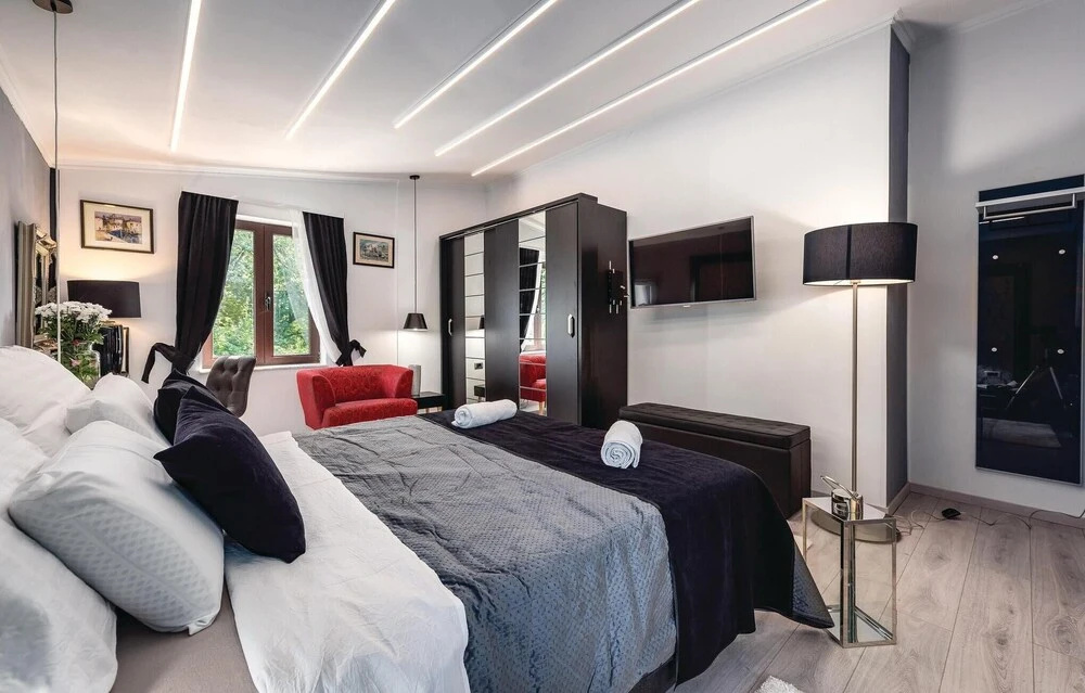 Stunning Home in Icici With Wifi and 4 Bedrooms