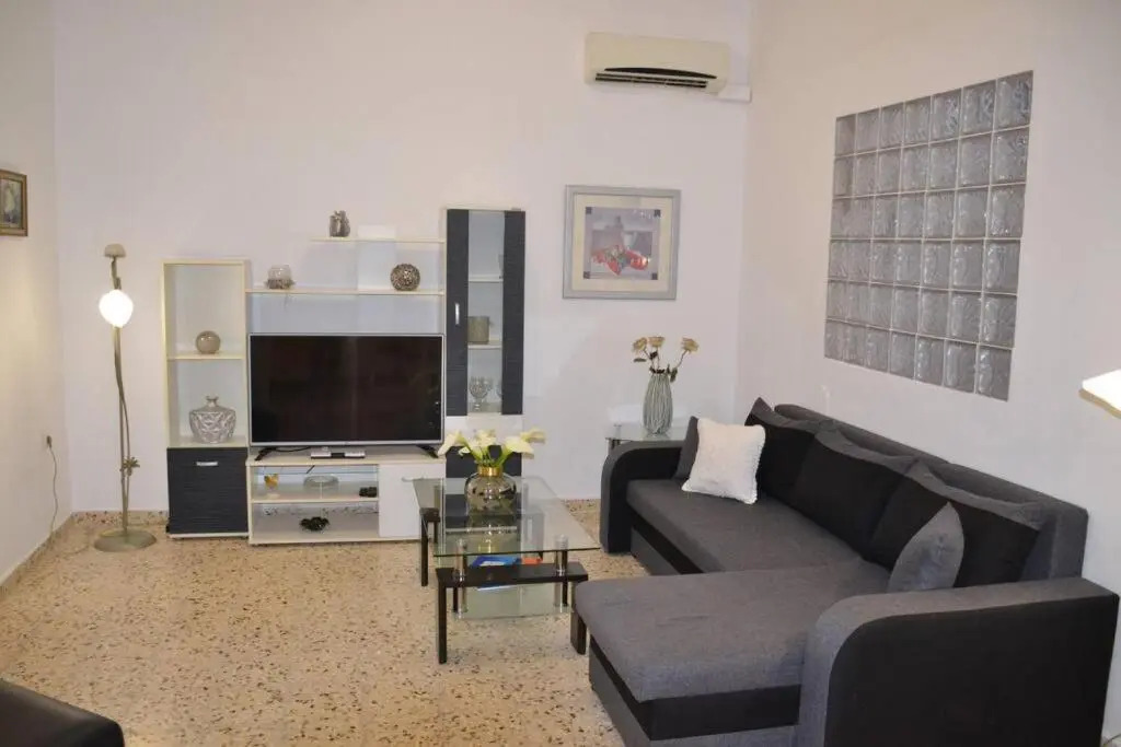 Nefeli's House in Paradisi