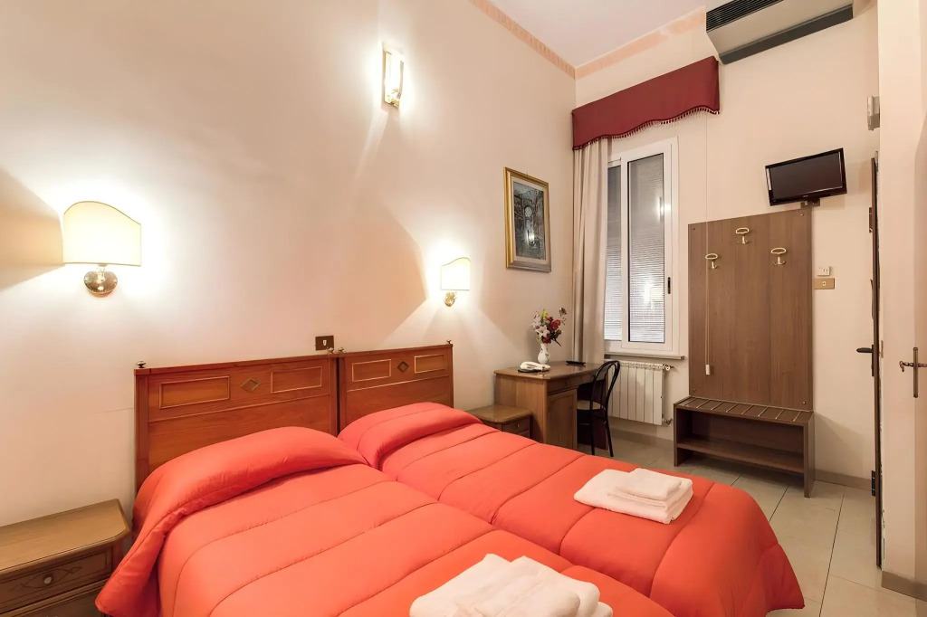 Cambridge Hotel