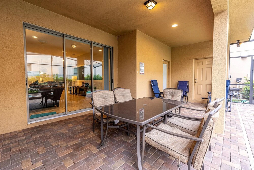 9050wws 6 Bedroom Home by Redawning