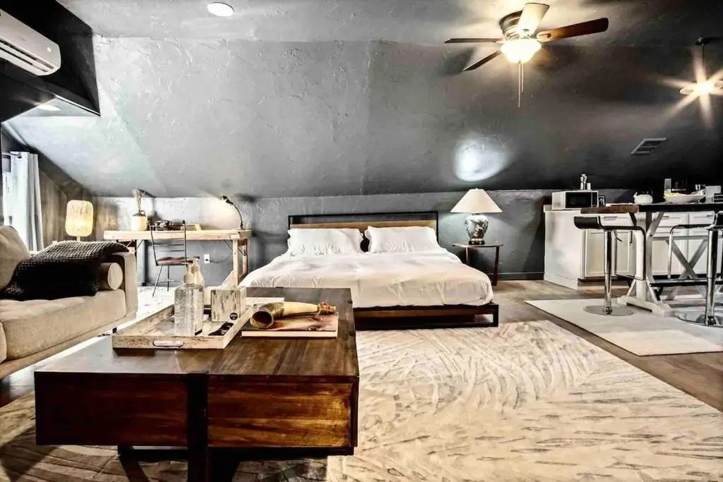 Industrial Rustic Studio Nears Asian District